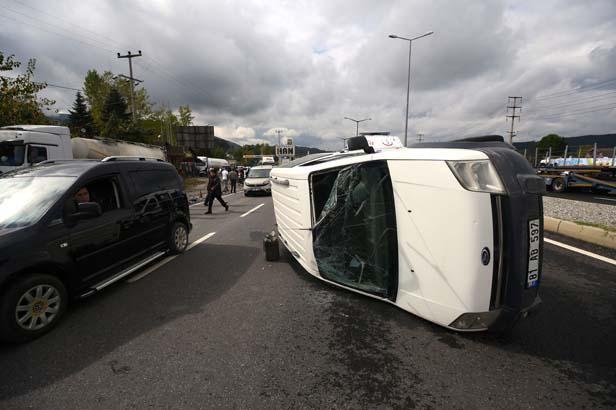 Düzce'de 'makas Atan' Sürücü Zincirleme Kazaya Neden Oldu - Son Dakika ...