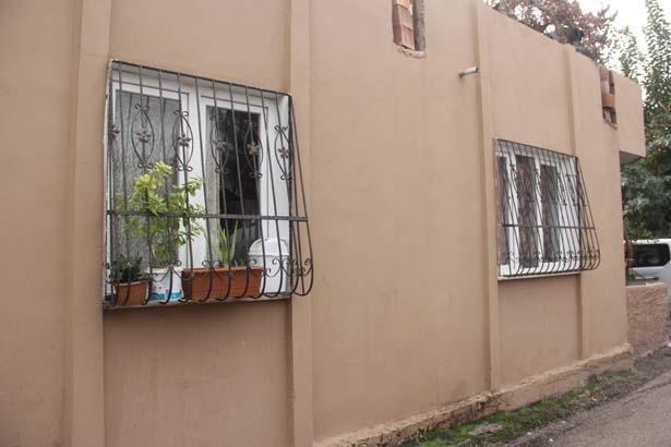 SABAH ABLASININ YANINA GİDİP PARA İSTEDİ