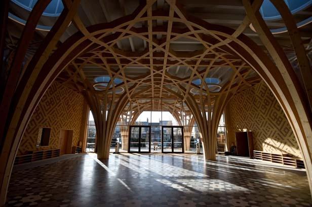 İngilteredeki Cambridge Camisi açıldı