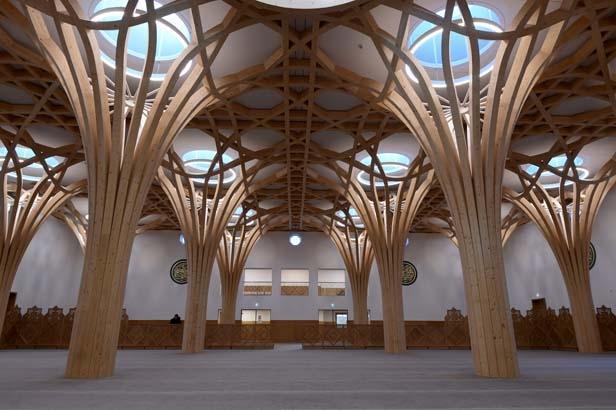 BEKLEME LİSTESİNDE CAMİYİ GÖRMEK İSTEYEN 2 BİN KİŞİ VAR