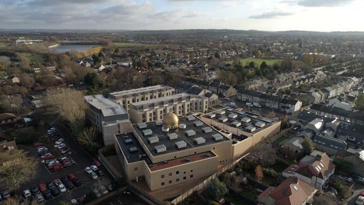 İngilteredeki Cambridge Camisi açıldı