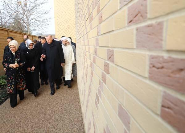 İngilteredeki Cambridge Camisi açıldı