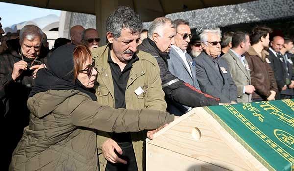 Usta yönetmen Tunç Başarana son görev