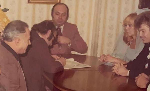 EVLENDİKLERİNDE BEN ÇOCUKTUM