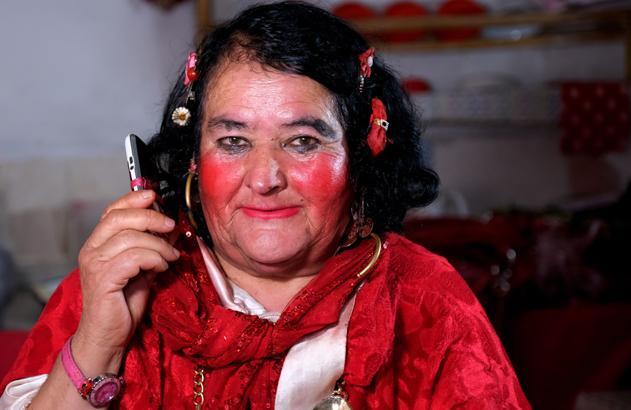 ÇAYDANLIĞIM BİLE KIRMIZI