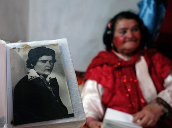 Dizilere, filmlere, belgesellere konu oldu Onu gören dönüp bir daha bakıyor...