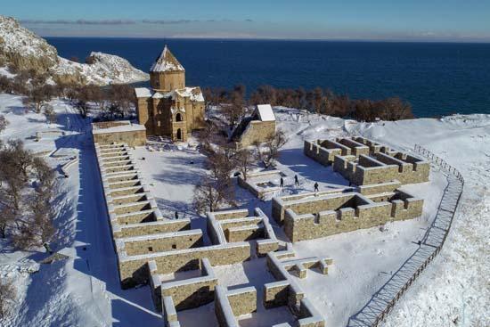 Akdamarda kış güzelliği