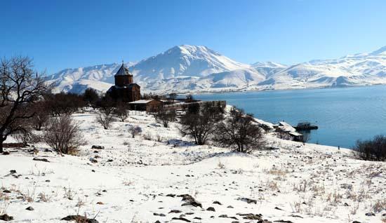 Akdamarda kış güzelliği