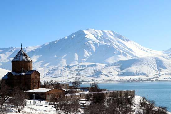 Akdamarda kış güzelliği