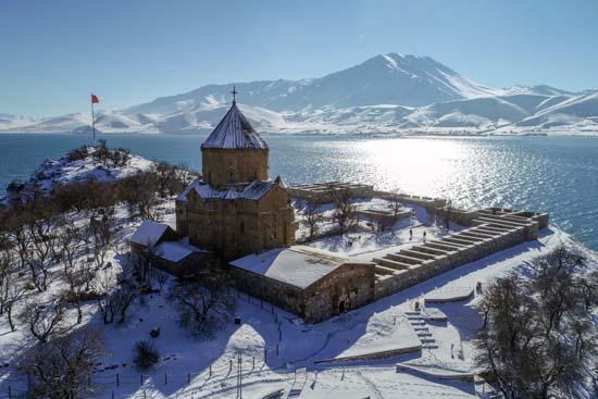 Akdamarda kış güzelliği
