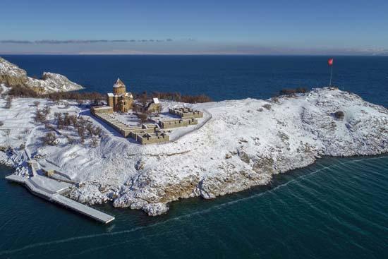 Akdamarda kış güzelliği