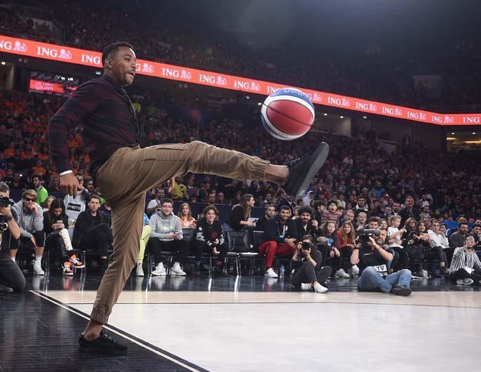 All-Star 2020 smaç yarışmasına Robinhonun asisti damga vurdu All-Star 2020 smaç yarışmasına Robinhonun asisti damga vurdu