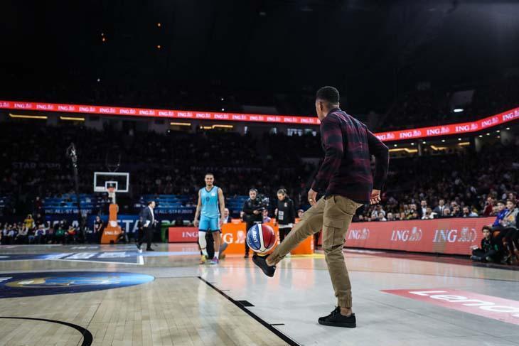 All-Star 2020 smaç yarışmasına Robinhonun asisti damga vurdu All-Star 2020 smaç yarışmasına Robinhonun asisti damga vurdu