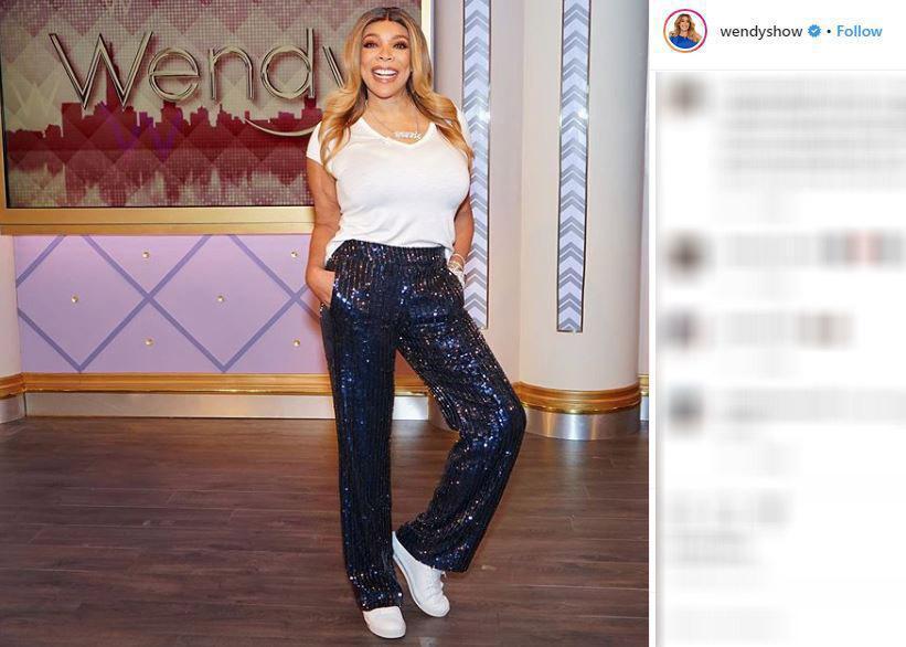 Ünlü sunucu canlı yayında gaz çıkardı Ünlü sunucu canlı yayında gaz çıkardı