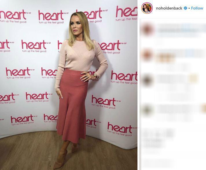 Ünlü sunucu canlı yayında gaz çıkardı Ünlü sunucu canlı yayında gaz çıkardı