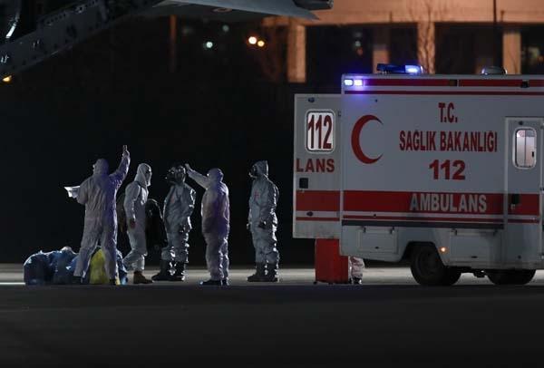Son dakika haberi... Vuhandaki Türk yolcular geldi İşte ilk görüntüler