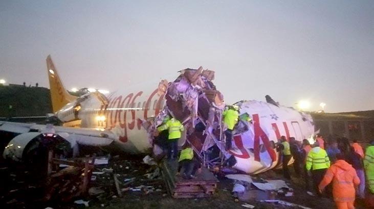 Son dakika | Sabiha Gökçende pistten çıkan Pegasus uçağı 3e bölündü ilk görüntüler