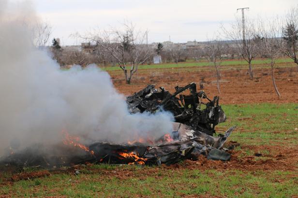 İdlibde helikopter düşürüldü