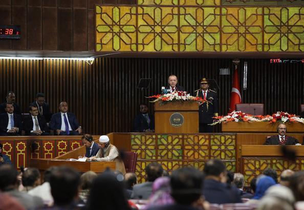 “PAKİSTAN’IN İLERİYE DOĞRU ATACAĞI HER ADIMIN YATIRIM İLİŞKİLERİMİZ İÇİN DOĞURACAĞI FIRSATLARIN FARKINDAYIZ”