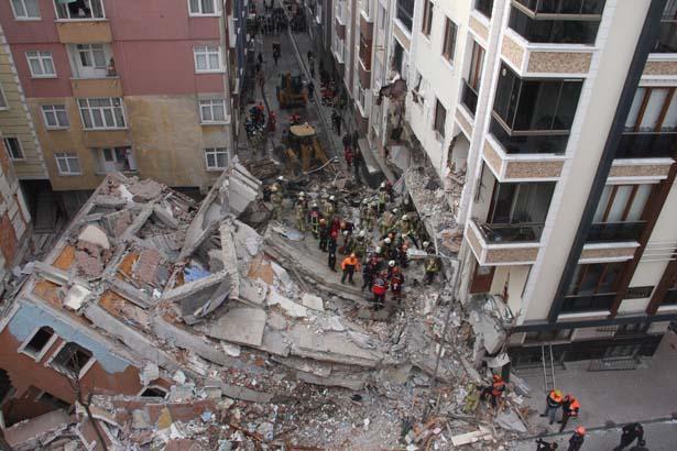 Bahçelievlerde çöken binanın bir gün önce çekilen fotoğrafları