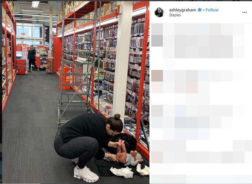 Ashley Graham sonunda bunu da paylaştı Ashley Graham sonunda bunu da paylaştı