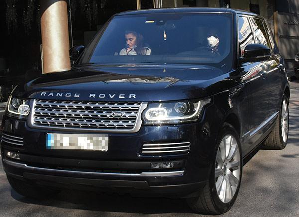 EBRU GÜNDEŞ EVE GİRMEDİ EBRU GÜNDEŞ EVE GİRMEDİ