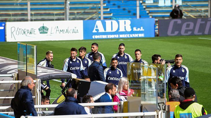 Tek bir futbolcunun corona testi pozitif çıkarsa lig iptal edilecek