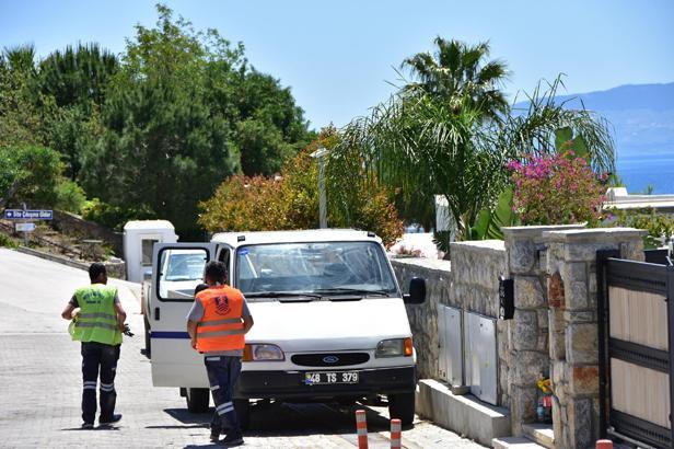 Son dakika: Yılmaz Özdilin villasındaki kaçak eklentiler yıkılıyor