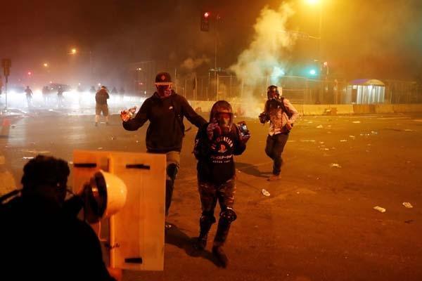 Son dakika: Trump emir verdi.. ABDde asker sokağa iniyor