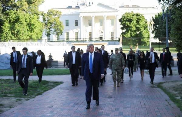 TRUMP MEYDAN OKUDU