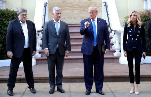 Son dakika: Trump emir verdi.. ABDde asker sokağa iniyor