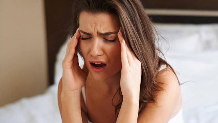 Baş ağrısı ve sinüzit görülüyor Baş ağrısı ve sinüzit görülüyor