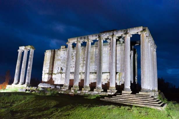 İkinci Efes' Aizanoi Antik Kenti güzelliğiyle büyülüyor - Tatil