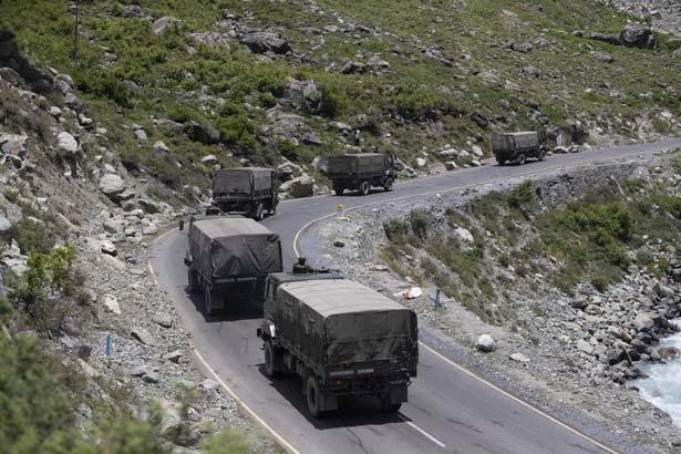 Son dakika: Büyük risk Dünya nefesini tuttu, savaş...