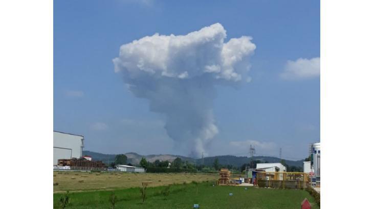 Son dakika: Sakaryada havai fişek fabrikasında şiddetli patlama Bölgeden görüntüler...