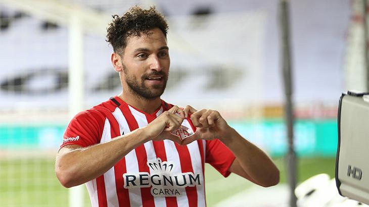Son dakika transfer haberleri | Fenerbahçe eski Galatasaraylı yıldızı kadrosuna katıyor