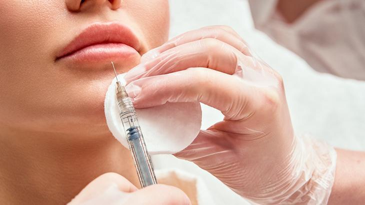 Dudak üstü sigara çizgilerini geçirmenin yolu - Yüzdeki barkod çizgileri nasıl tedavi edilir Dudak üstü sigara çizgilerini geçirmenin yolu - Yüzdeki barkod çizgileri nasıl tedavi edilir