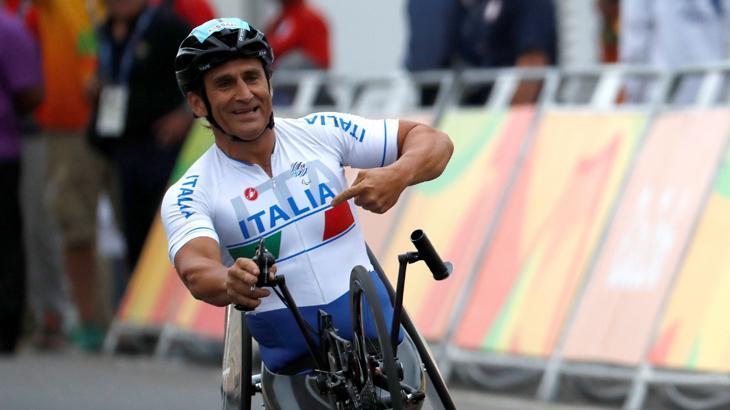 F1 pilotu Zanardi rehabilitasyon kliniğine nakledildi