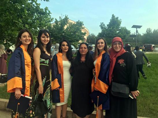 ZEYNEP KPSSYE HAZIRLANIYORDU