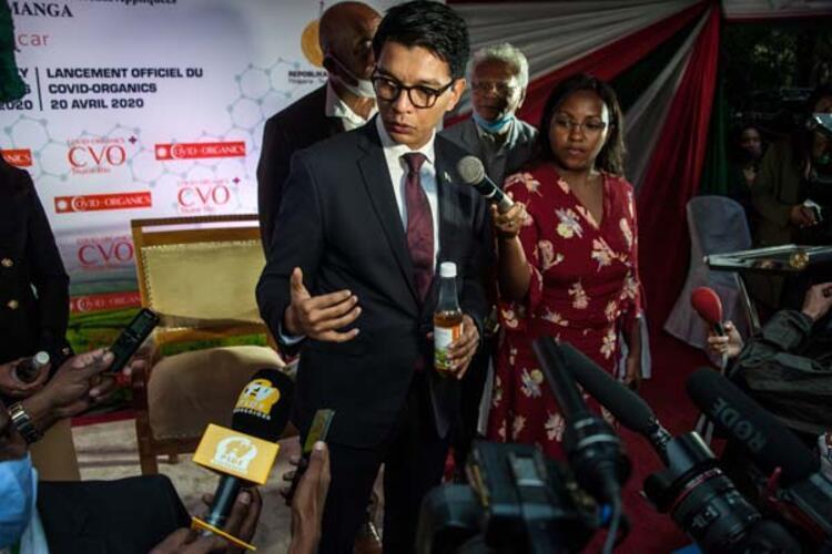 Corona virüs ilacı diyerek içmişti Kötü sonla bitti... Corona virüs ilacı diyerek içmişti Kötü sonla bitti...