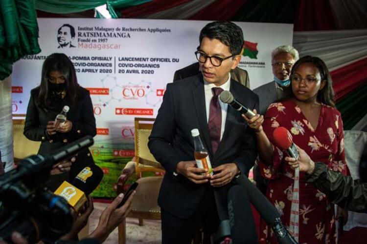 Corona virüs ilacı diyerek içmişti Kötü sonla bitti... Corona virüs ilacı diyerek içmişti Kötü sonla bitti...