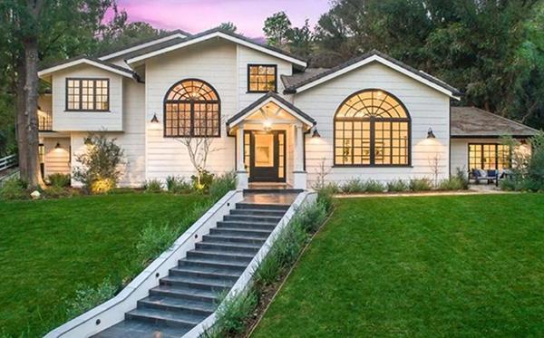 Miley Cyrus yeni bir malikane aldı Fiyatı dudak uçuklattı