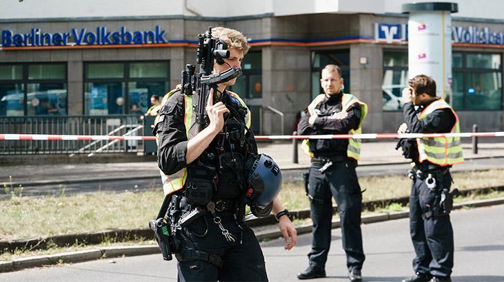 Berlin’de silahli banka soygunu girişimi: 1 yarali