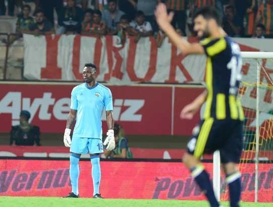 Carlos Kameni: Fenerbahçeyi FIFAya şikayet ettim