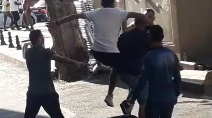 Aksaray'da uçan tekmeli kavga