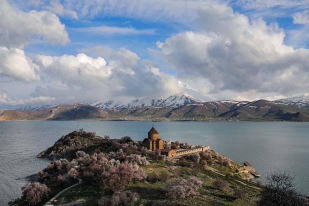 Vandaki Akdamar Kilisesi 8inci ayine hazırlanıyor