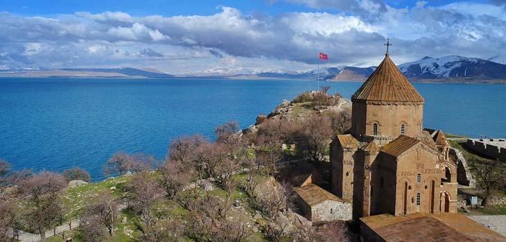 Vandaki Akdamar Kilisesi 8inci ayine hazırlanıyor