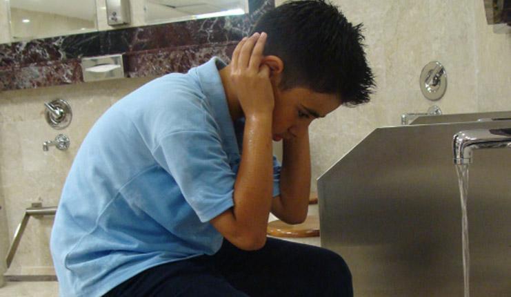 9- KULAKLAR MESHEDİLİR