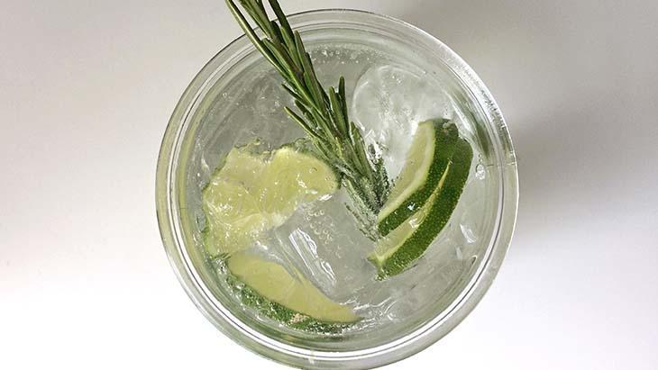 Suyunuza bu malzemeleri ekleyerek kolayca kilo verebilirsiniz İşte detoks etkisi yaratacak su tarifleri