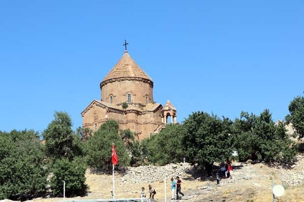 İLK AYİN 95 YIL SONRA YAPILMIŞTI